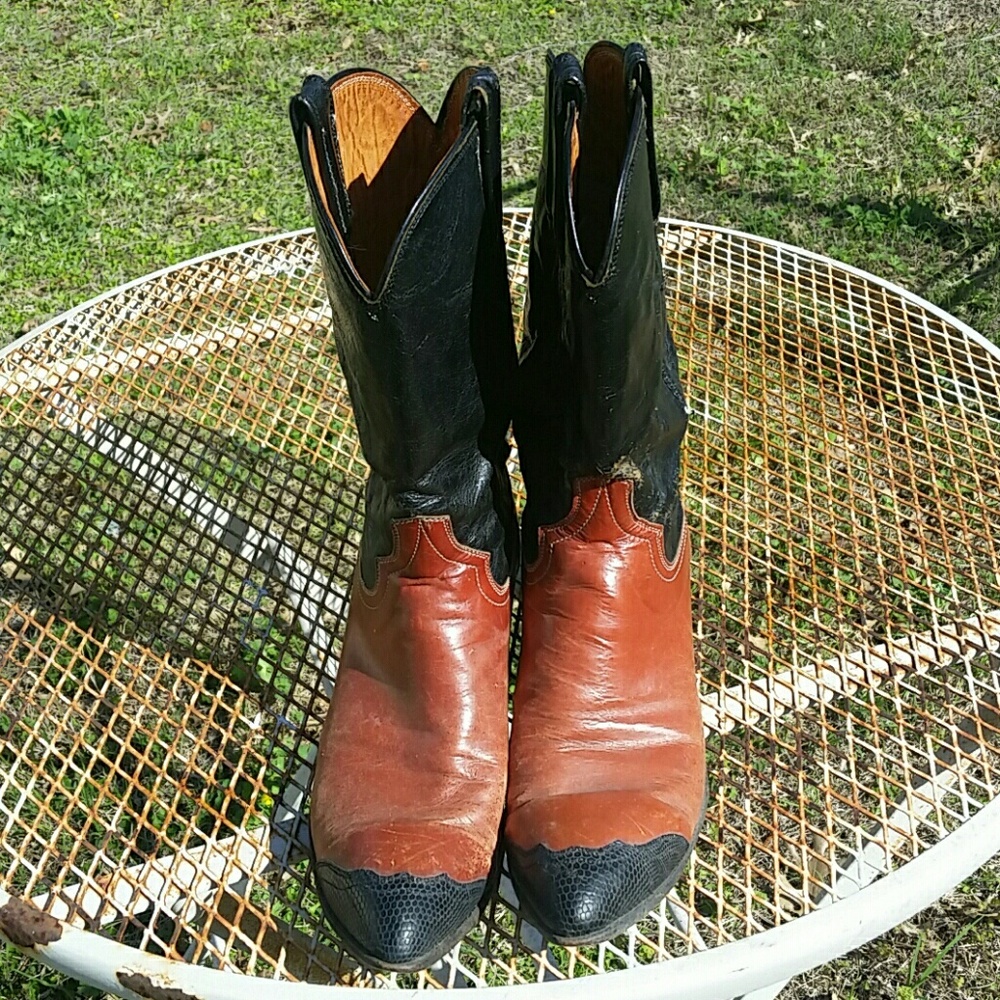 Two tone vintage cowboy boots